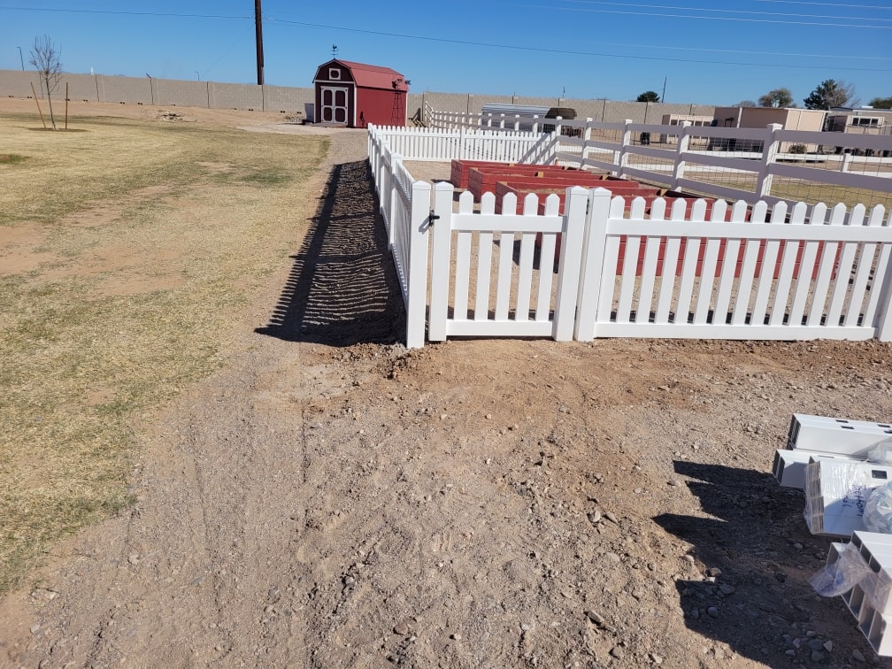 vinyl straight picket fence 