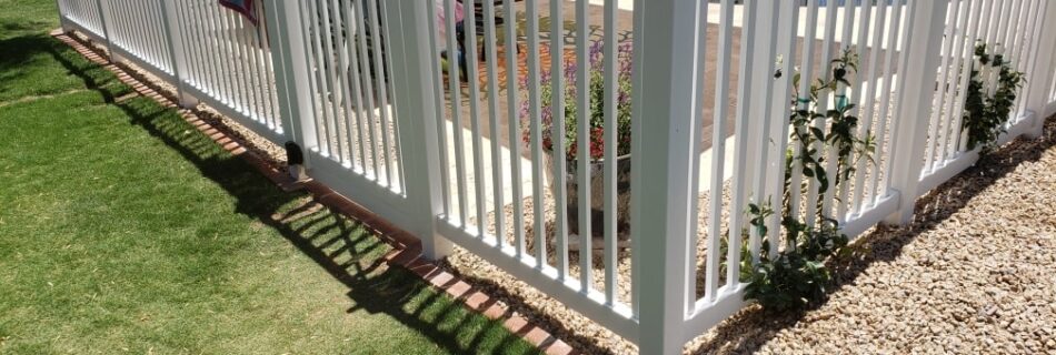 vinyl pool fence